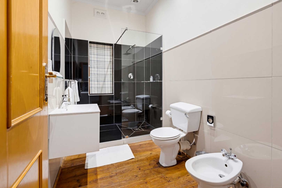 14 Bedroom Property for Sale in Oranjezicht Western Cape